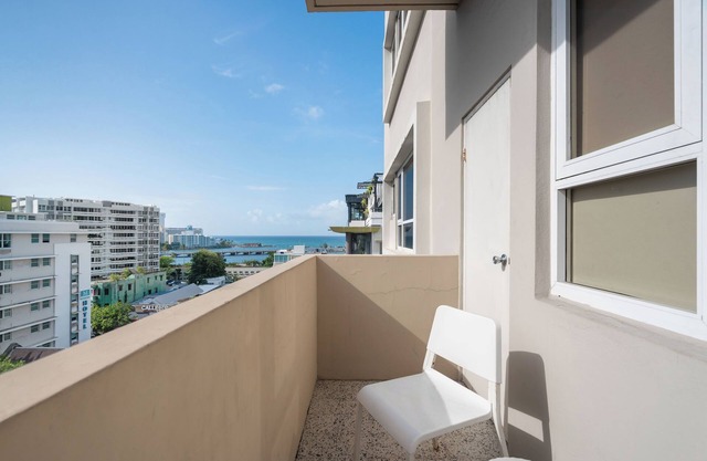 With Balcony | For Family & Friends | Free Parking | Near The Beach