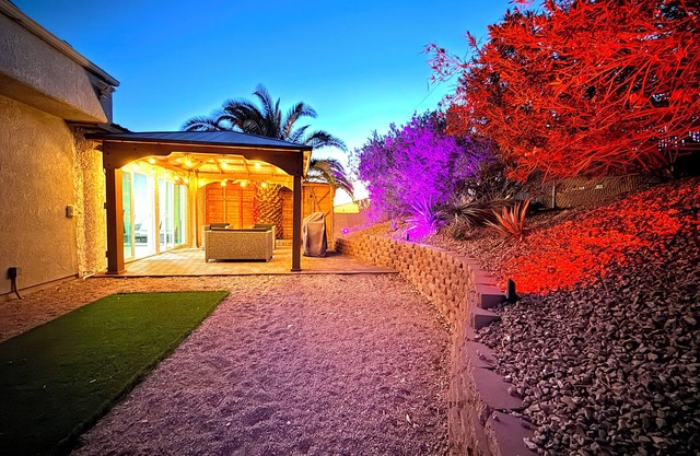 Wknd@Bernie's Private Villa includes enclosed Hot Tub room for Romantic Getaway!