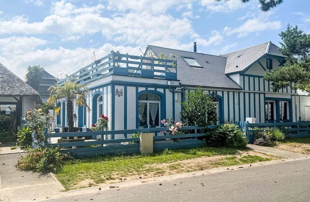 Wonderful private villa for 10 people with WIFI, TV, terrace, pets allowed and parking