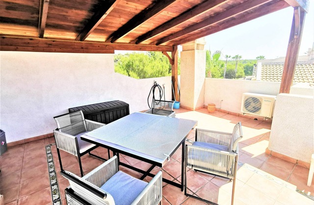 Wonderful apartment with solarium terrace and community pools, Las Ramblas Golf