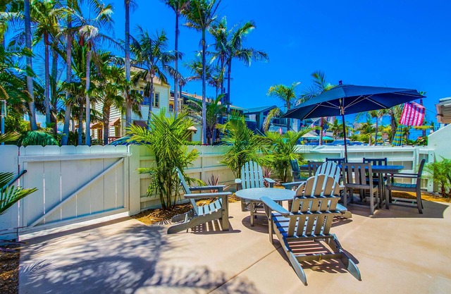 Wonderful bayside home close to the ocean w/WiFi, patio, private washer/dryer