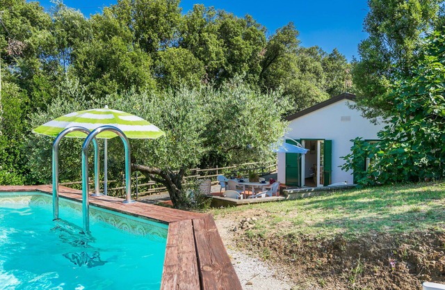 Wonderful private villa for 7 people with private pool, TV, terrace, pets allowed and parking