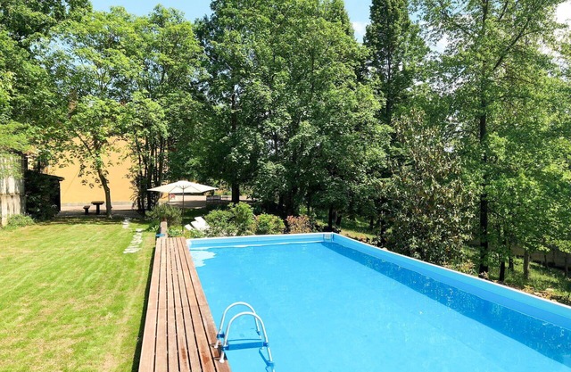 Wonderful private villa for 12 guests with WIFI, private pool, TV, terrace, pets allowed and par.