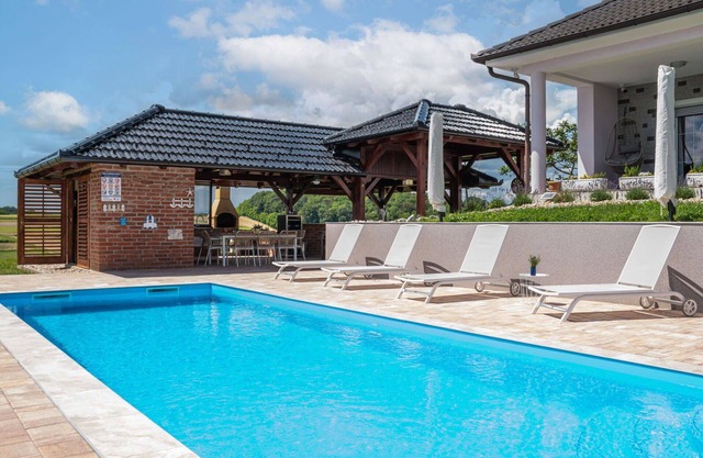 Wonderful private villa with WIFI, private pool, A/C, TV, terrace, pets allowed and panoramic view