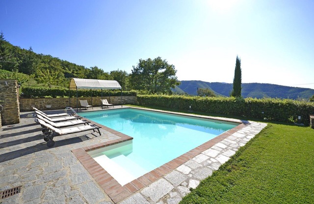 Wonderful private villa with WIFI, private pool, A/C, TV, patio and panoramic view, close to Cor.