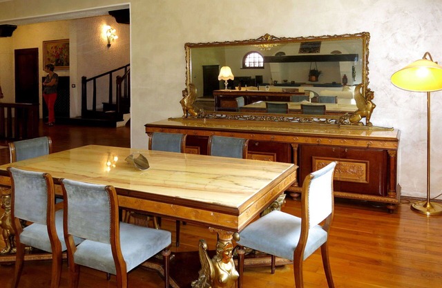 Wonderful private villa for 10 guests with WIFI, TV, patio, pets allowed, panoramic view and par.