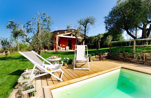Wonderful private villa for 4 people with WIFI, A/C, private pool, pets allowed and parking