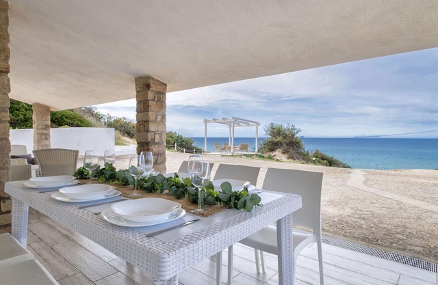 Wonderful private villa for 6 people with WIFI, A/C, TV and patio