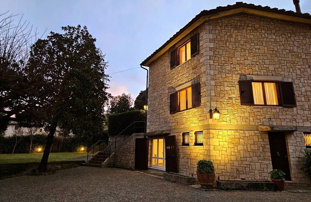 Wonderful private villa for 7 people with WIFI, private pool, TV and veranda