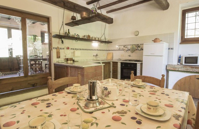 Wonderful private villa for 10 people with WIFI, pool, A/C, TV and panoramic view