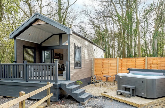 Woodpecker Lodge-UKC5156