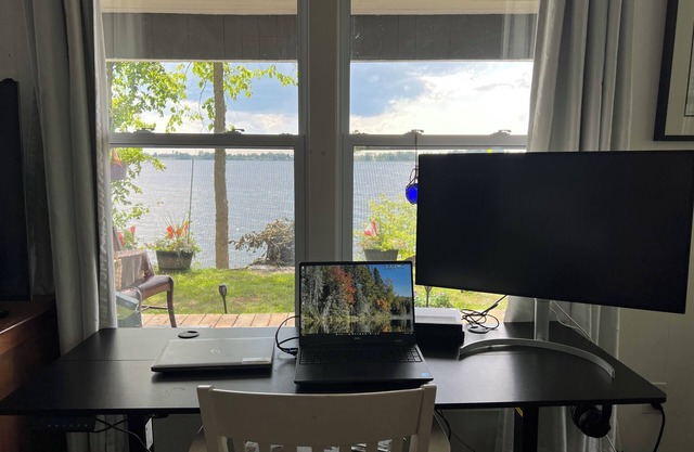 Work from the lake or unplug. Just over an hour from Ottawa, serenity now.