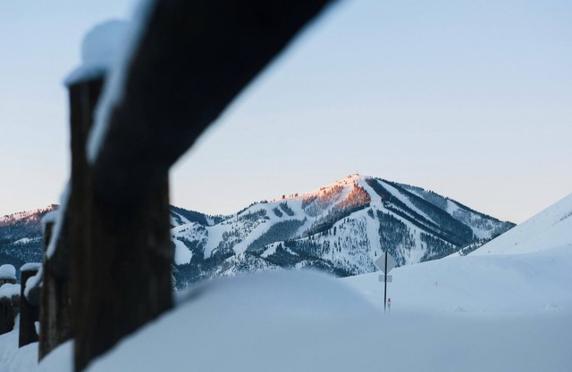 WORLD CUP - SUN VALLEY MOUNTAIN MANSION + 24/7 STAFF OF TWO