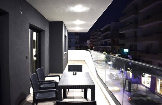XanthiBNB3: Brand-New Apartment with Direct Access to the City Center