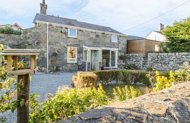 Y CILGWYN, family friendly, character holiday cottage in Trawsfynydd