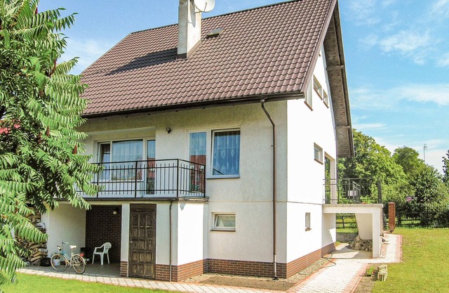 Year-round habitable house on enclosed property.