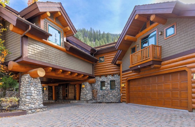 Yellowstone-Inspired Luxury: Warm Springs Mansion Retreat