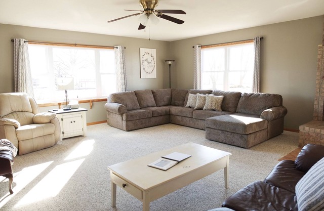 Yoder's Farmstead 4 BR 3 Bath