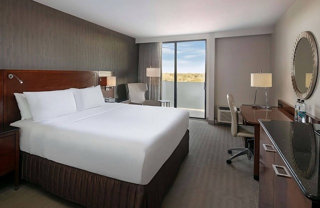 Your Ideal Home Base for Exploring Charlotte's Best Offerings w/Self Parking!