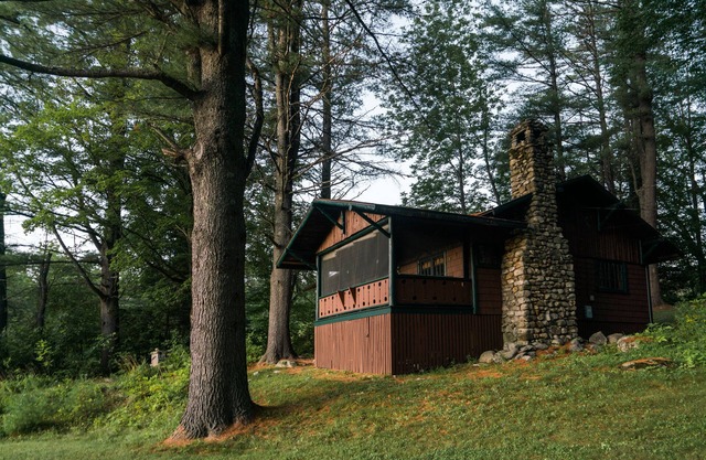 Your Very Own Chalet! Stunning Lake and Mountain Views