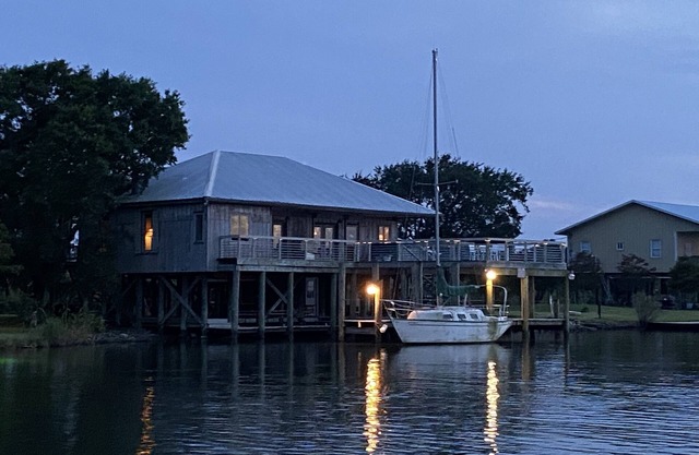 Your Waterfront Escape - 28 min to the French Quarter