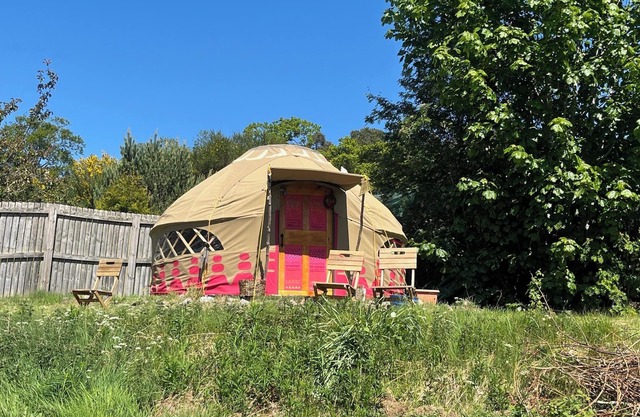 Yurt Retreat - Overlooking the River Blackwater