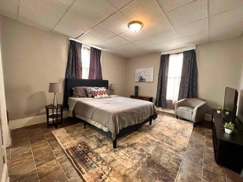 Zen Haven 3- Close to Downtown Indianapolis- Queen Bed