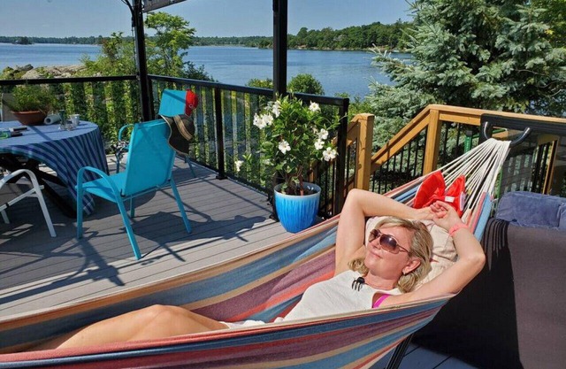 ZuKaLand Lakehouse + Cedar SPA & Rooftop Terrace