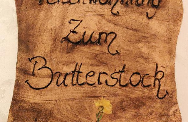 Zum-Butterstock