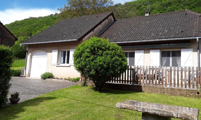 Nevy-sur-Seille House | Écho de la vallee