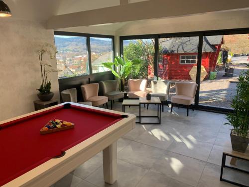 Fresse-sur-Moselle House | Évasion Vosgienne: Chalet de Luxe, Spa, Sauna, Proche Randos et Stations de Ski - FR-1-589-313
