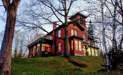 Sherbrooke Bed & Breakfast | Île de Garde B&B