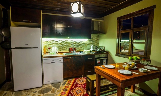 Akcaabat Villa | Şamlıoğlu Historical Mansion