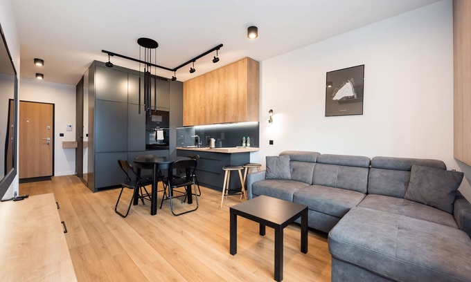 Zoliborz Apartment | Żoliborz Obsidian Apartment
