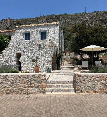 Karavostasi Apartment | Σουίτα ΣΙΚΛΟΣ στο Καραβοστάσι Ν Οιτύλου Μάνης