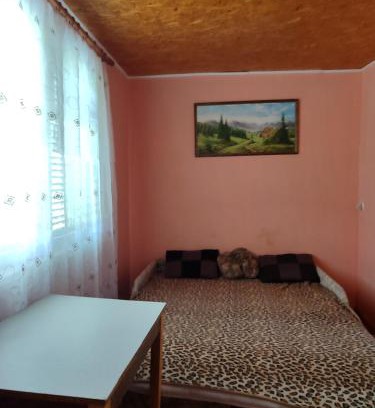 Molodizhne House | Будинок біля моря