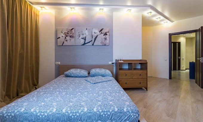 Kirovskiy rayon Apartment | Просторная квартира рядом с УрФУ