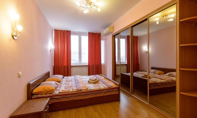 Shevchenkivs'kyi District Apartment | Роздільна 3 кімнатна по вул Володимирська , навпроти Оперного Театру