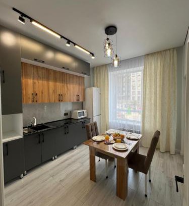 Nur-Sultan Apartment | Центр, рядом Хан Шатыр, кардиология, центр материнства и детства, центр нейрохирургии, левый берег