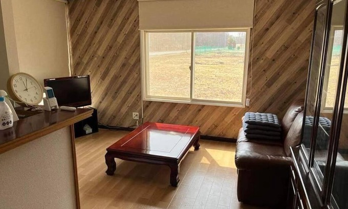 Shiraoi-cho House | 暮らすように過ごす温泉宿 白老大使館