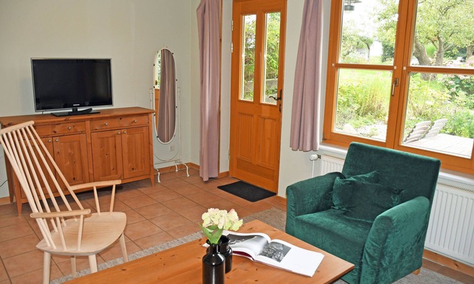 Lancken-Granitz Apartment | 01 Holiday apartment with garden terrace - Holiday apartments in the fishing village and under the