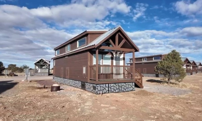 Valle Cabin | 064B Grand Canyon Chalet near South Rim King Bed