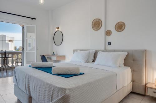 Agios Georgios House | 08 Double room Perivolos beach