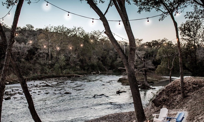 Thomaston House | 1,100ft²★Rapids In Backyard★Firepit★Pool Table★BBQ