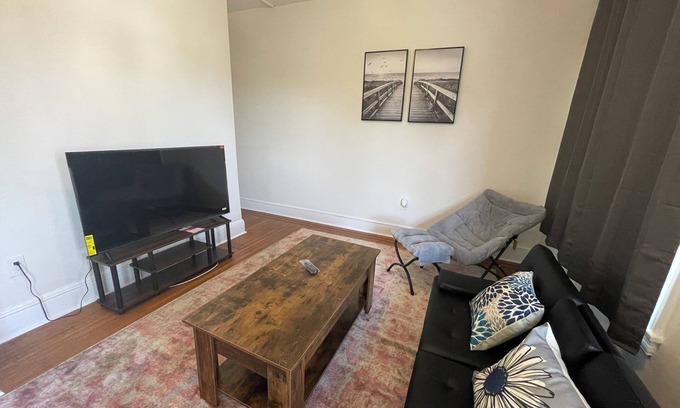 Elkins Park Apartment | 1.5-Bedroom Apartment in Elkins Park!