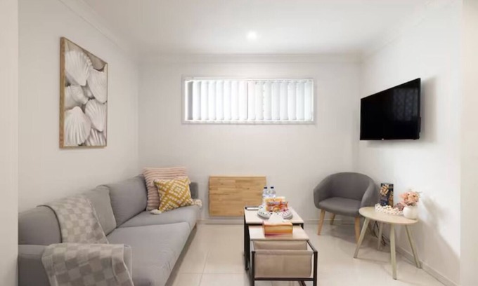 Rocklea Apartment | 1 Bdr Apt! GST Credits! Kitchen! Parking! 235F1