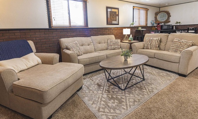 Sioux Falls House | 1 bed 1 bath | Quiet neighborhood