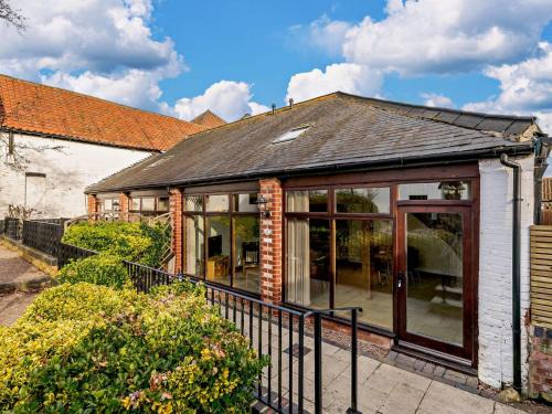 North Wheatley House | 1 Bed in Mattersey 91308