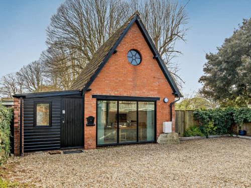 Sturminster Newton House | 1 Bed in Sturminster Newton TOLDC