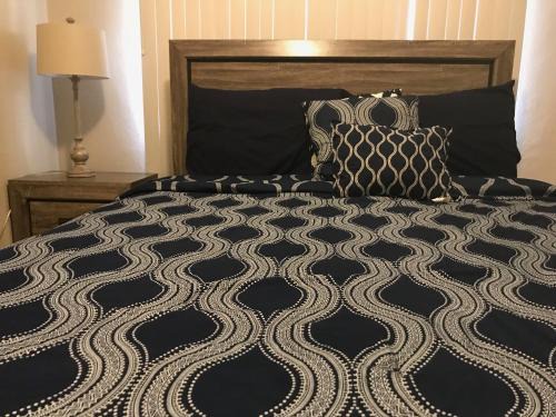 Sinajana Apartment | 1 BEDROOM/1 BATH . PRIVATE APT. FREE WIFI, INTERENT & PARKING